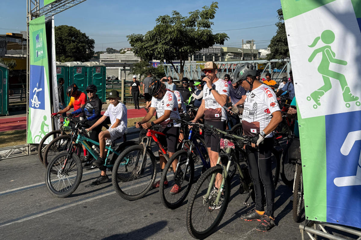 Programação inclui café da manhã e medalha de metal para os inscritos, além de música, sorteio de uma bicicleta nova e diversos brindes; participantes também garantem a camisa oficial de ciclismo do evento