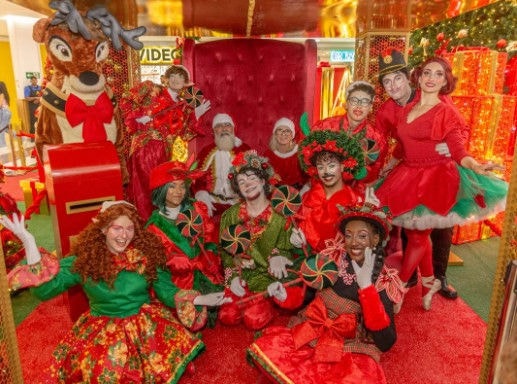 Papai Noel desembarcou no centro de compras no último dia 9