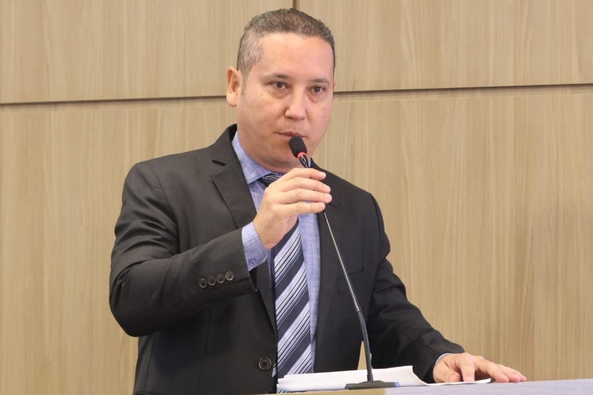 Tiago Santana (PCdoB) está em seu quarto mandato consecutivo e já foi líder de governo