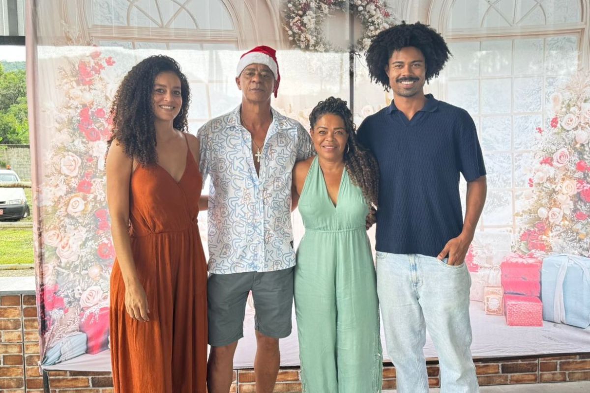 Família se reuniu no Natal passado no bairro Taquaril, em Betim, antes do anúncio dos selecionados para a Casa de Vidro 