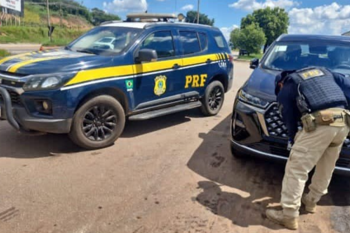 Veículo foi roubado no dia 12 de fevereiro