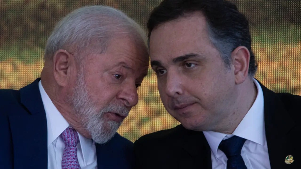 Lula e Pacheco mantém conversas, desde a semana que antecedeu o Carnaval, sobre as eleições de outubro; em 2025, durante agenda em Mariana, o presidente chamou o senador de 'meu governador'