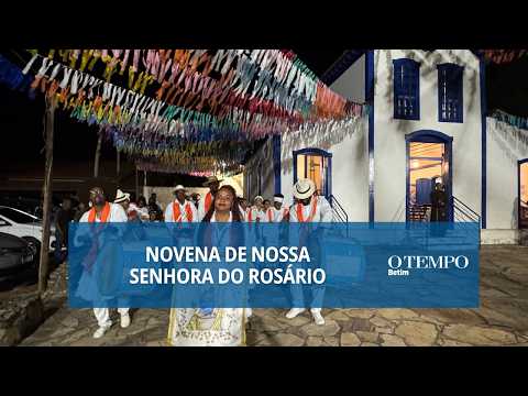 Reconhecida como patrimônio cultural imaterial, a manifestação reúne missas, cortejos, danças, cantos, tambores que preservam referências religiosas