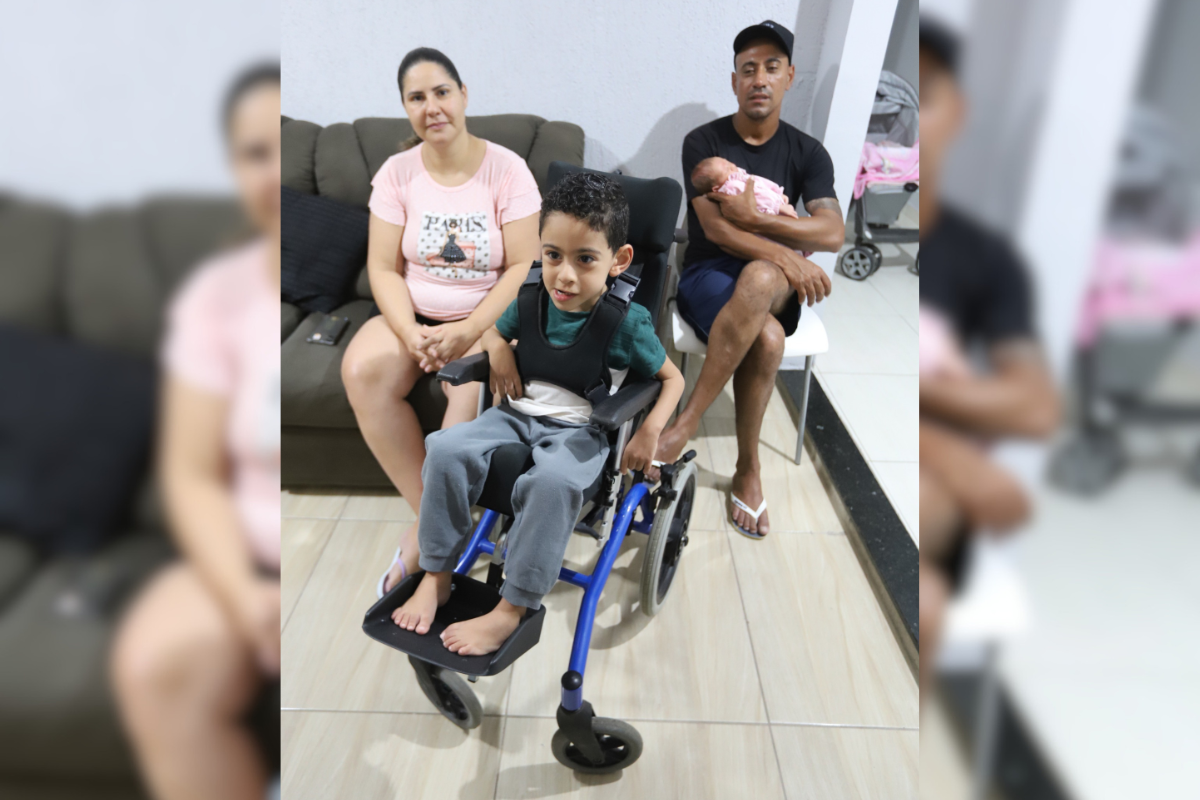 Polyane e o marido, André, também são pais da recém-nascida Ivy, concebida por meio de Fertilização In Vitro, afastando o risco de ter Inad