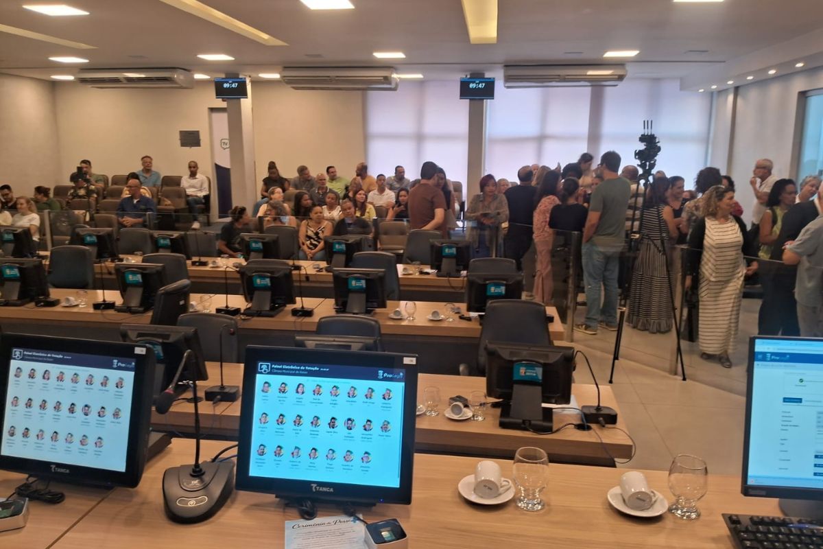 Plenário Carino Saraiva Moreira, da Câmara Municipal de Betim 