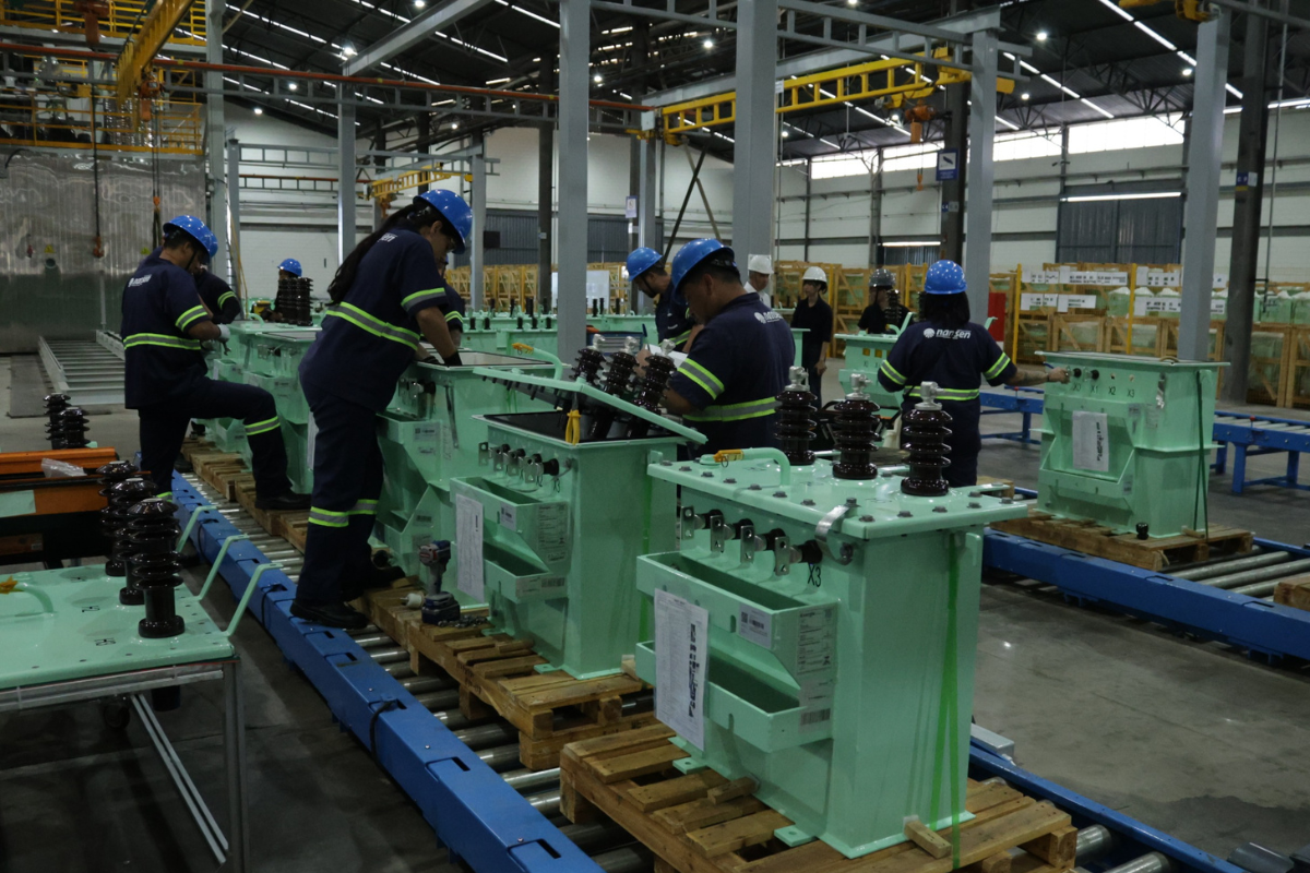 Instalada em uma área de 165 mil m² no bairro Jardim das Alterosas, unidade tem capacidade para produzir cerca de 145 mil transformadores por ano