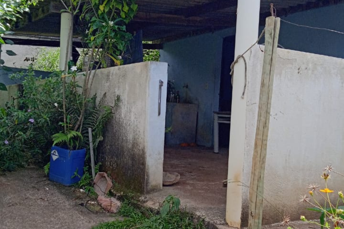 Casa onde a vítima morava e onde o corpo foi localizado