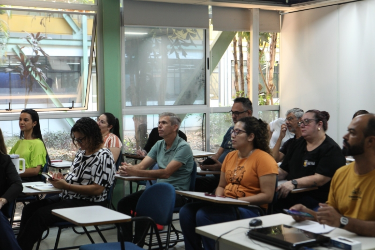 Participantes inscritos deve participar de toda a programação para receber um certificado ao fim do programa
