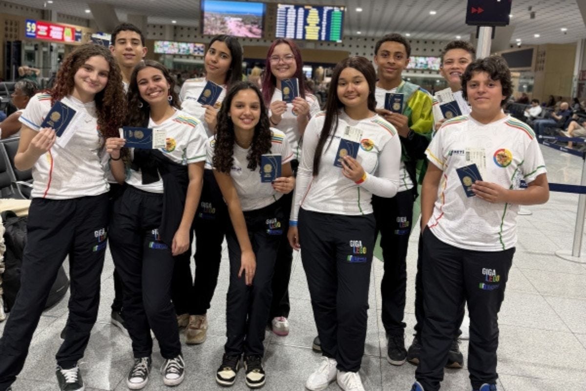 Equipe é formada por dez alunos do 8º e 9º anos da escola Gigante