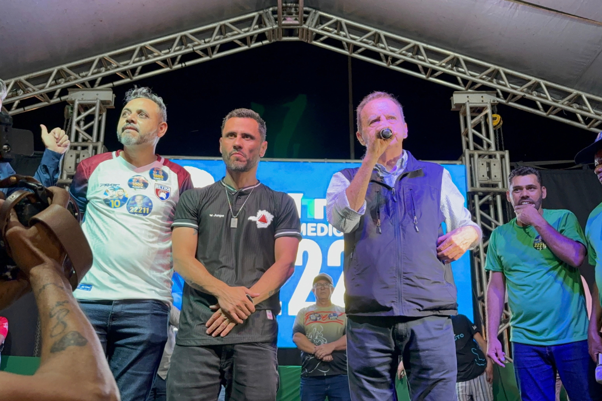 Cleitinho participou de comício em Betim