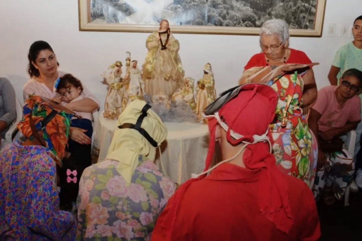O grupo de Folia de Reis do bairro Santo Afonso é reconhecido como patrimônio cultural de Betim desde 2011