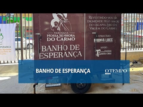 Voluntários oferecem banho quente, roupas e calçados limpos, além de alimentação e escuta fraterna