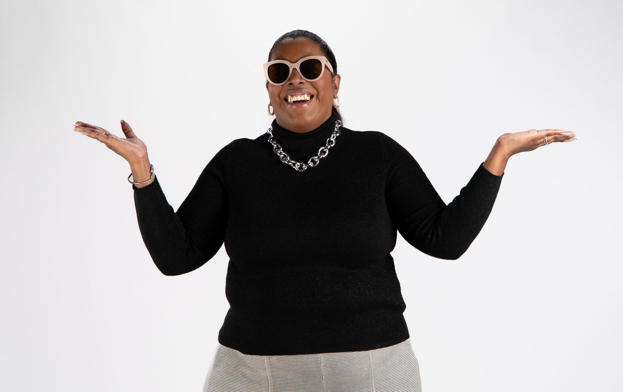 Artista traz o espetáculo que mistura vivências pessoais, fé, maternidade e carreira em uma narrativa marcada pelo humor e pela reflexão