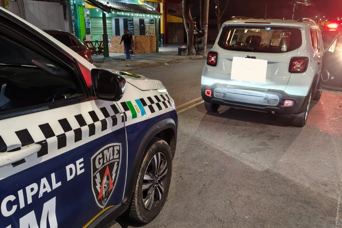 Veículo foi apreendido e removido ao pátio credenciado