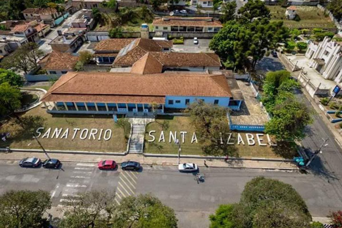 A Casa de Saúde Santa Izabel fica na rua Olávo Bilac, 113, na Colonia Santa Isabel, em Betim