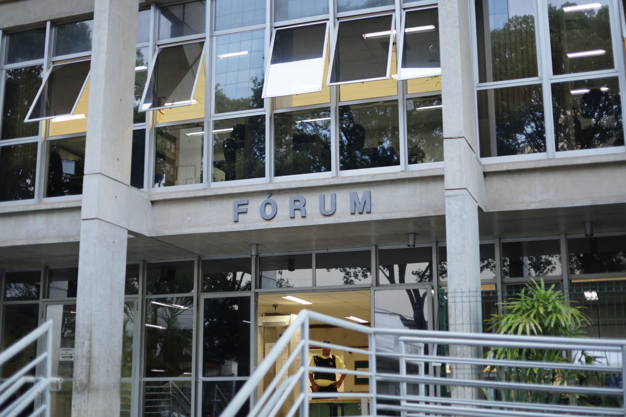 Suspeito foi detido no Fórum de Betim, no Centro, nessa segunda-feira (28/9)