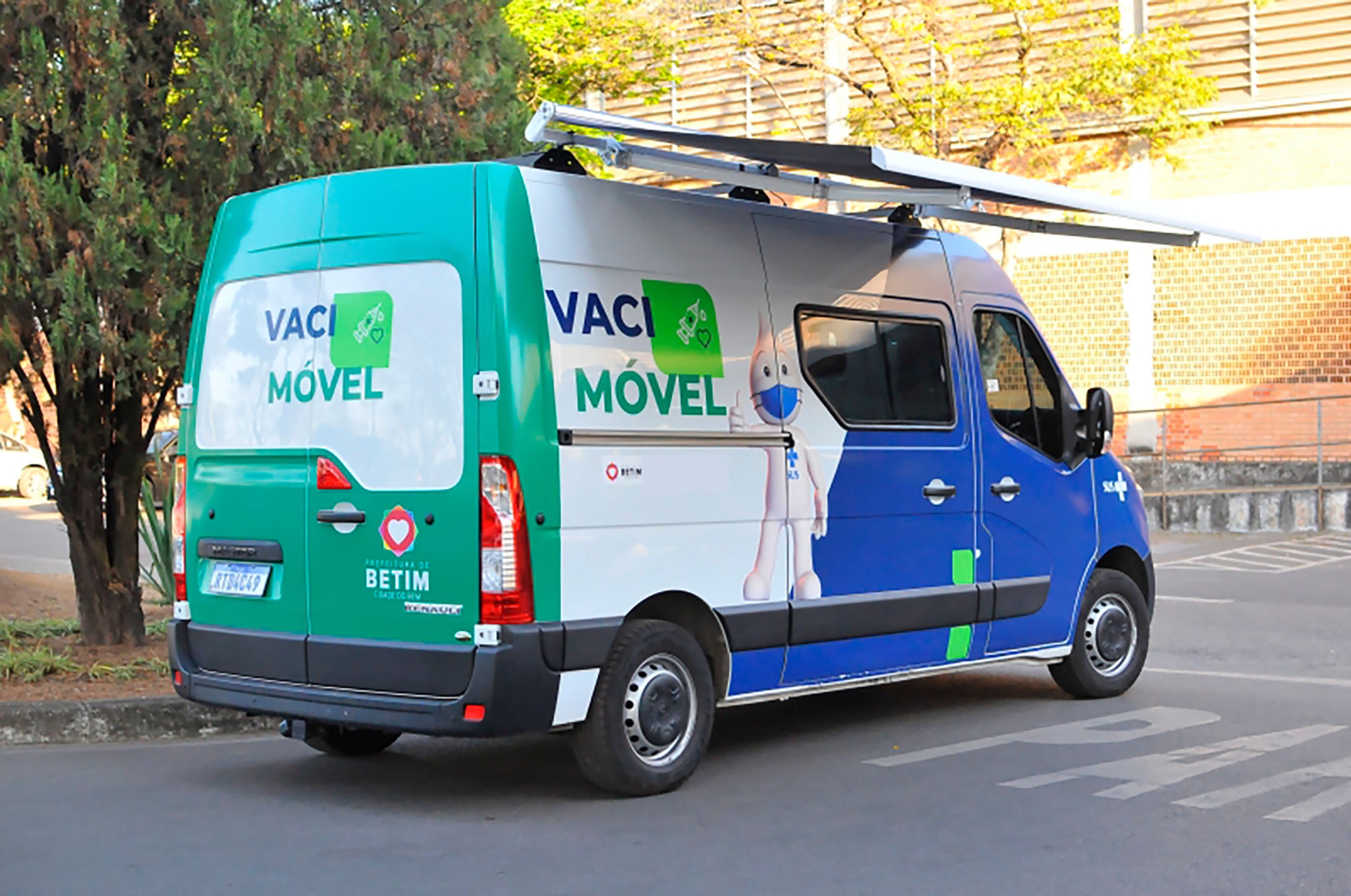 A estrutura móvel levará vacinas de rotina e contra a Covid-19 a três diferentes pontos da cidade