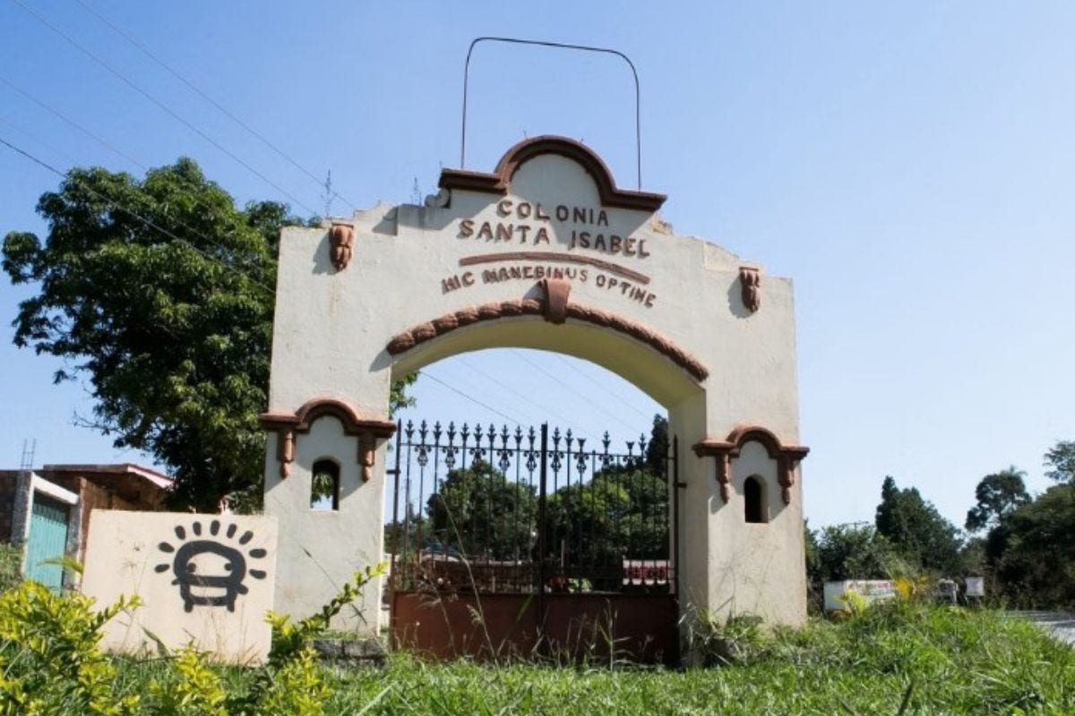 Portal da Colônia Santa Isabel foi construído na década de 1920