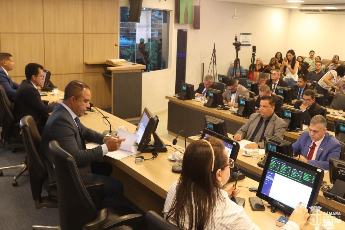 Texto, de autoria de vários vereadores, é substitutivo ao PL 699/2025, do Executivo, que poderá sancionar ou vetar mudança