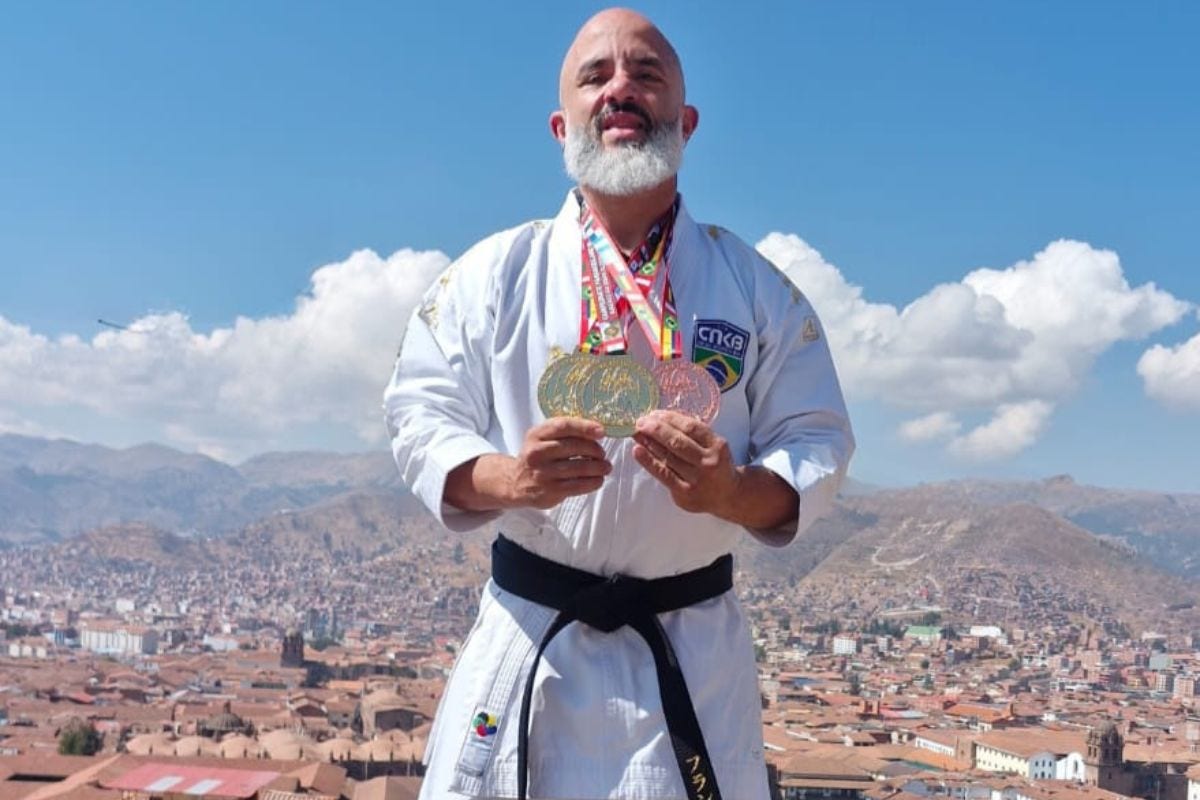 Xyko pratica karatê desde os três anos de idade e hoje soma títulos estaduais, nacionais e internacionais