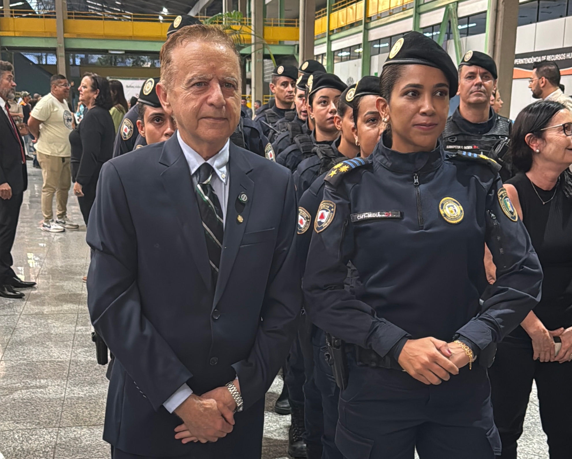 Vittorio foi homenageado pela Guarda Municipal com uma última continência regulamentar, liderada pela comandante da corporação, Midiã Fernandes