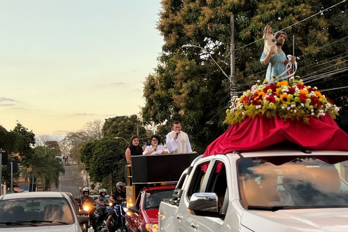 Encerramento será no domingo (26), com almoço ao meio-dia e procissão motorizada, seguida da bênção dos automóveis