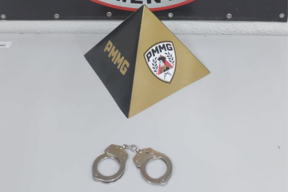 O homem foi detido e encaminhado à Delegacia de Polícia Civil