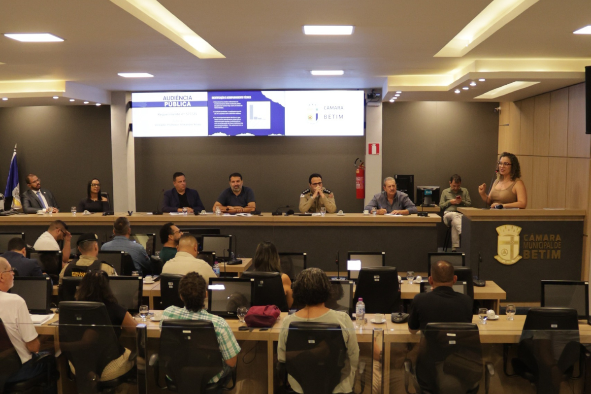 Audiência pública foi realizada no plenário da sede do Legislativo betinense