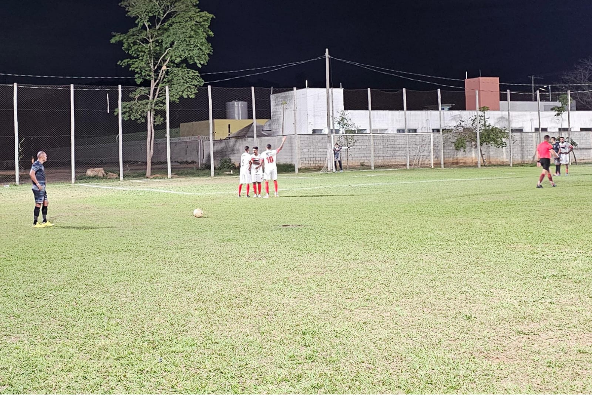 Equipe do Teresópolis venceu o Cavaleiro Negro por 2 a 1 no Estádio Municipal Jadir Xavier, no Vianópolis