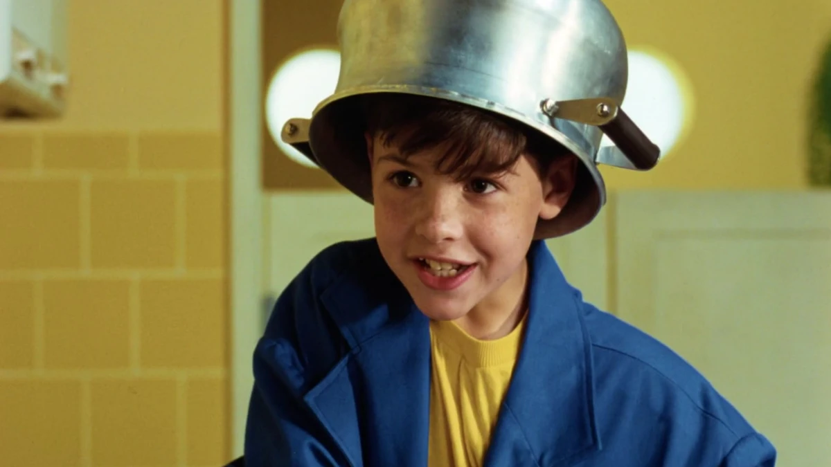 Filme conta a história de um menino imaginativo e cheio de energia que vive uma série de aventuras enquanto lida com os desafios da infância e a separação dos pais