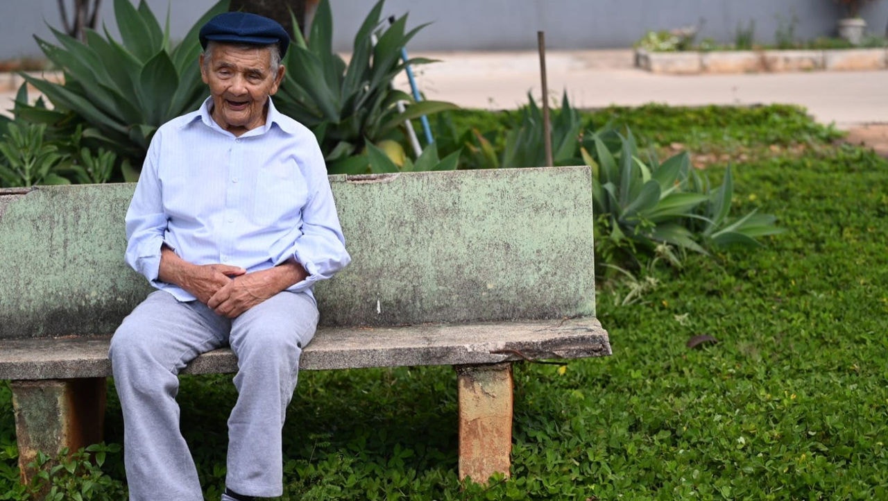 ‘Quem faz o bem, vive mais’, diz mineiro de 118 anos que pode se tornar o idoso mais velho do mundo