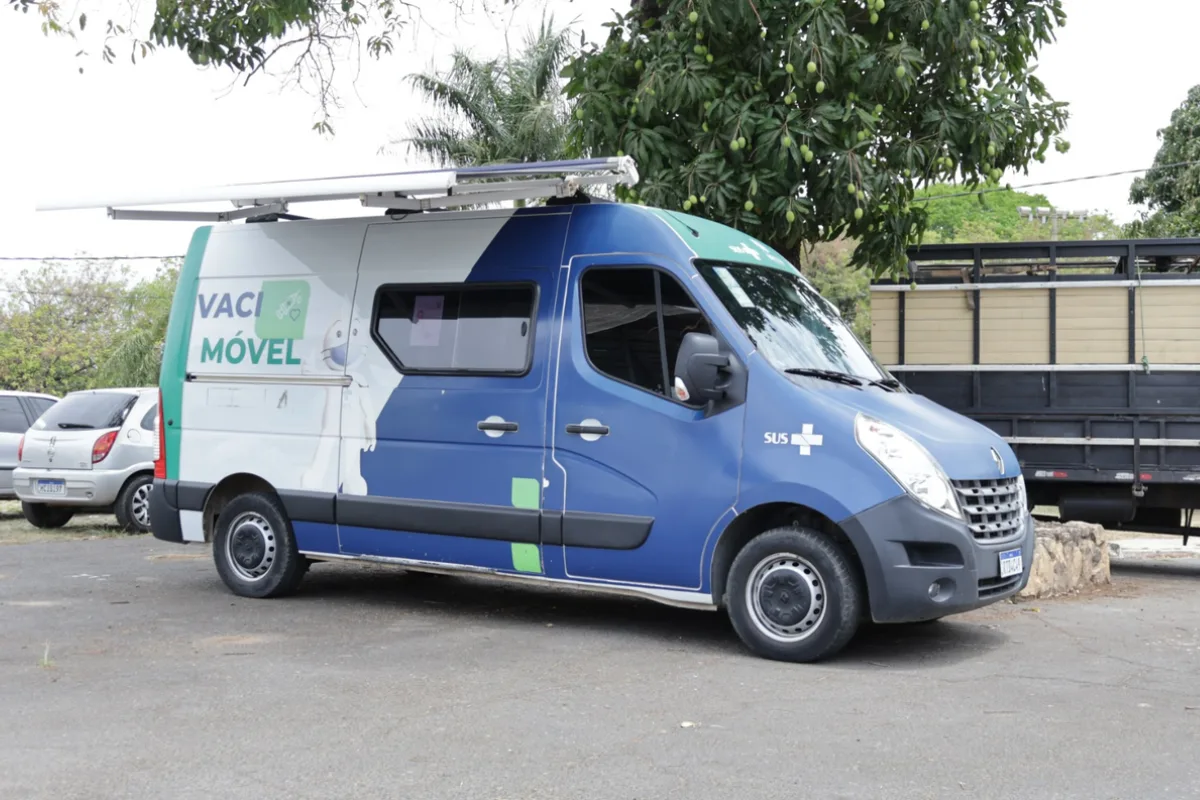 Vacinas de rotina, além da imunização contra a influenza e a Covid-19, estarão disponíveis