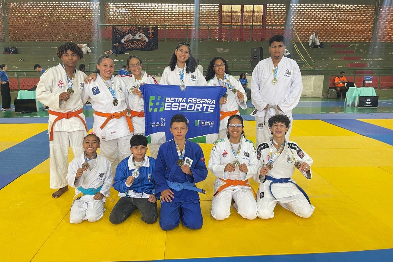 Cidade garantiu as três melhores colocações na classificação geral
