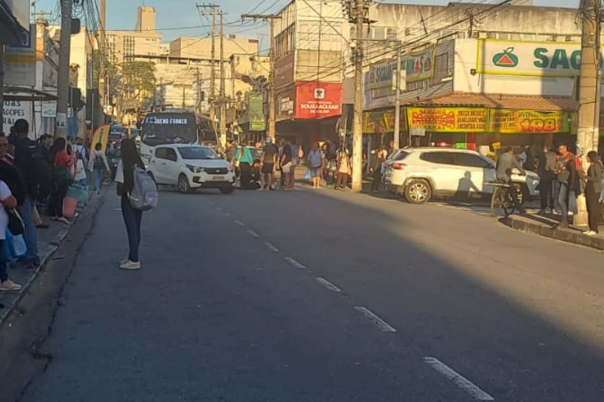 Segundo relatos de testemunhas, vítima estava atravessando a via para acessar a rua Dona Rosa Silvina de Assis