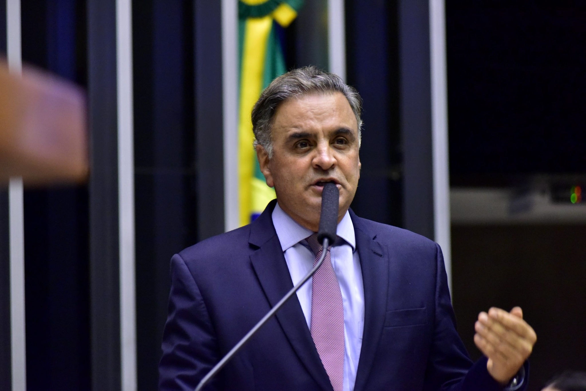 O deputado federal Aécio Neves estava à frente do governo de Minas durante a execução da Cidade Administrativa