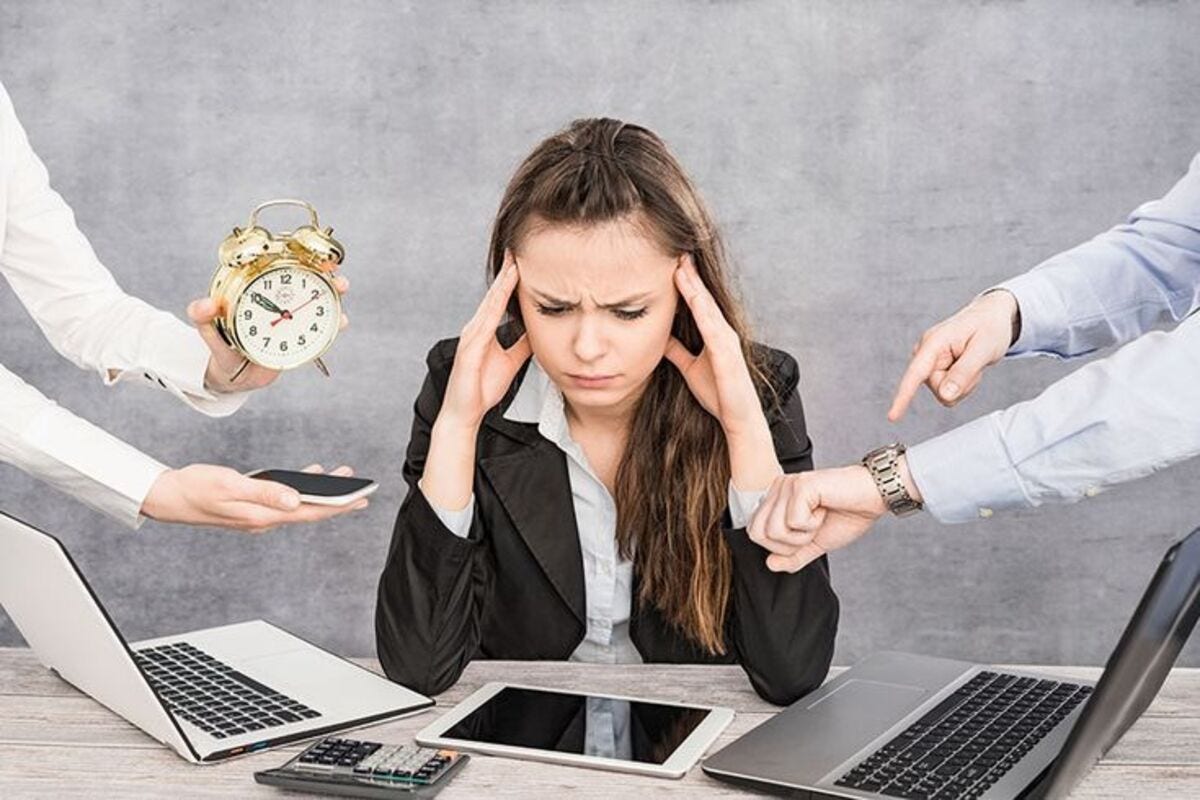  Burnout é um esgotamento total, causado por pressão e atividades sob alta carga