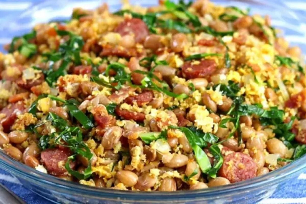 Cada petisco inédito deve utilizar pelo menos dois ingredientes da receita tradicional, como feijão, bacon, linguiça, couve, farinha, ovos ou torresmo
