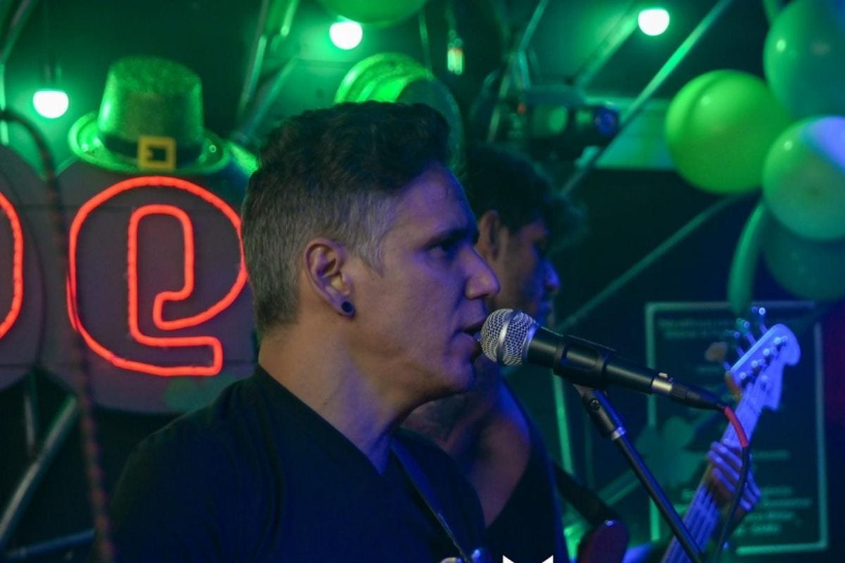 A L6 venceu o quadro “Garagem”, do programa Domingão do Faustão, da Rede Globo, em 2010