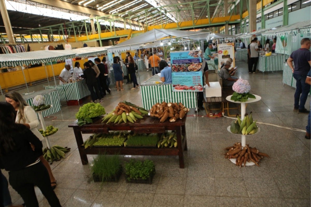 Serão comercializados produtos como hortaliças, carnes, ovos, embutidos, laticínios e doces artesanais