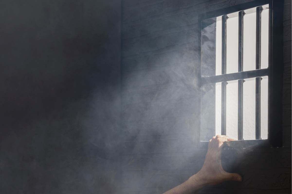 Devido aos ferimentos, o homem foi transferido para o Hospital Regional de Betim, onde permanece internado sob escolta policial