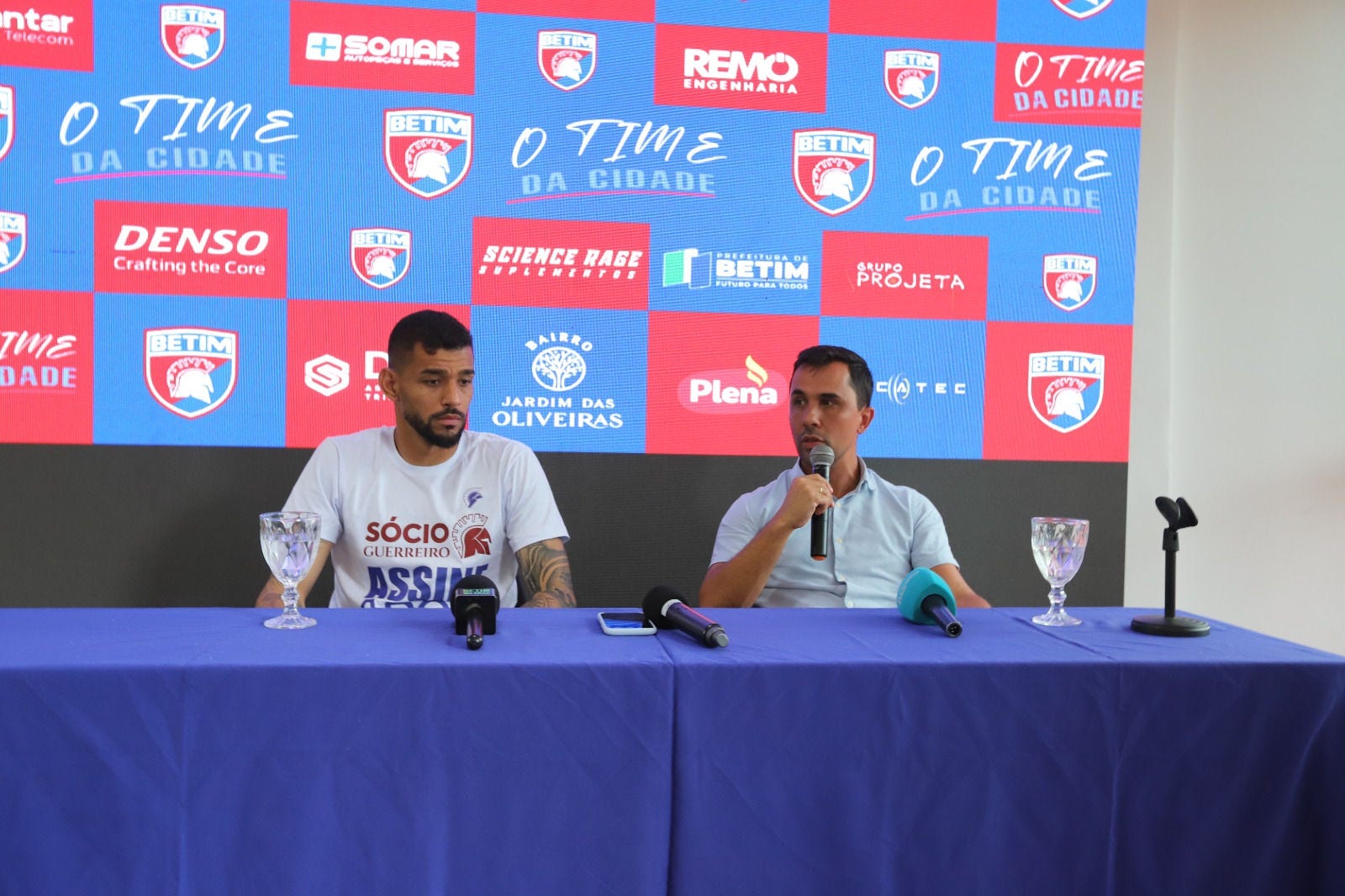 Coletiva de imprensa nesta segunda (8/12) apresentou goleiro Jori e abordou possibilidade de jogos na Arena Vera Cruz