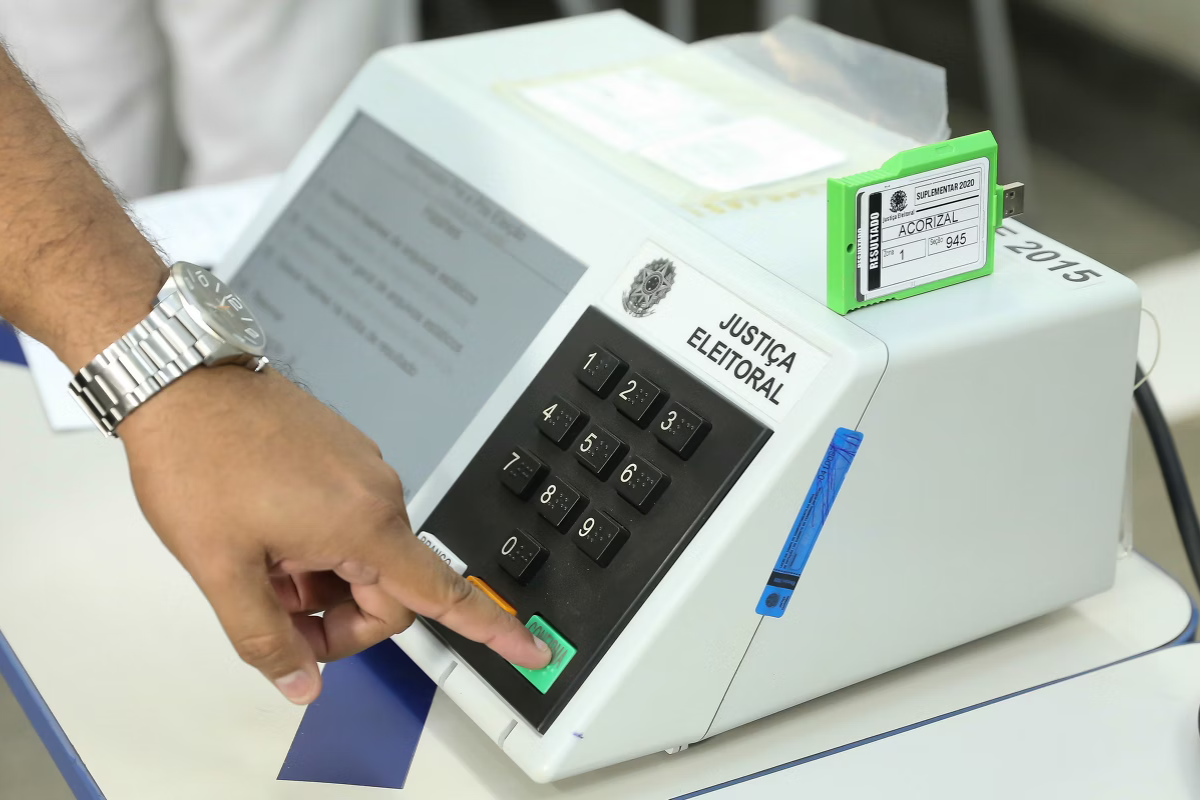 TSE informou que cerca de 590 mil eleitores em todo o país tiveram seus locais de votação alterados