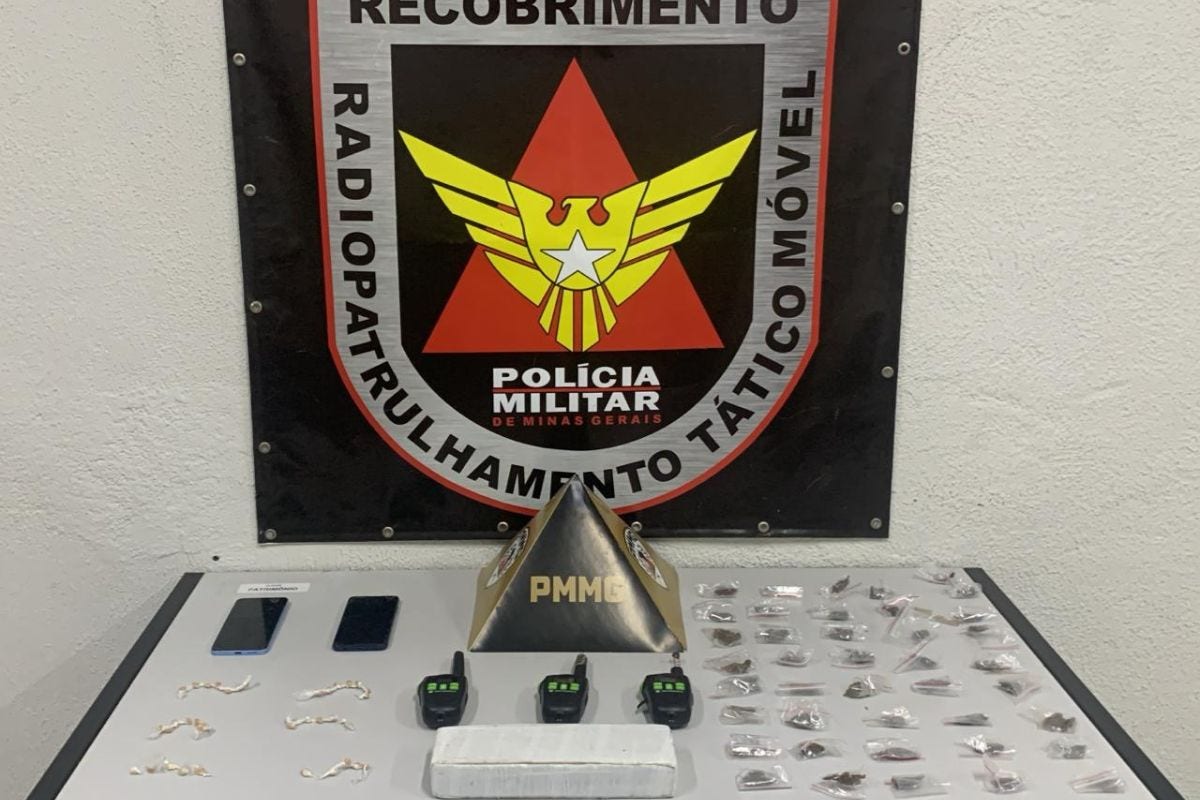 Na ação, outros dois homens também foram abordados, trafegando com uma mochila contendo drogas na região do Marimbá