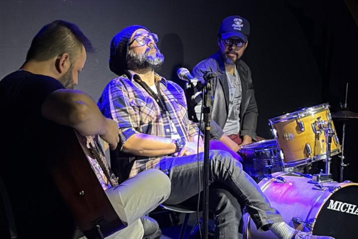 Noite Vegana vem se firmando como ponto de encontro entre produtores locais, artistas e público interessado em consumo consciente e cultura autoral