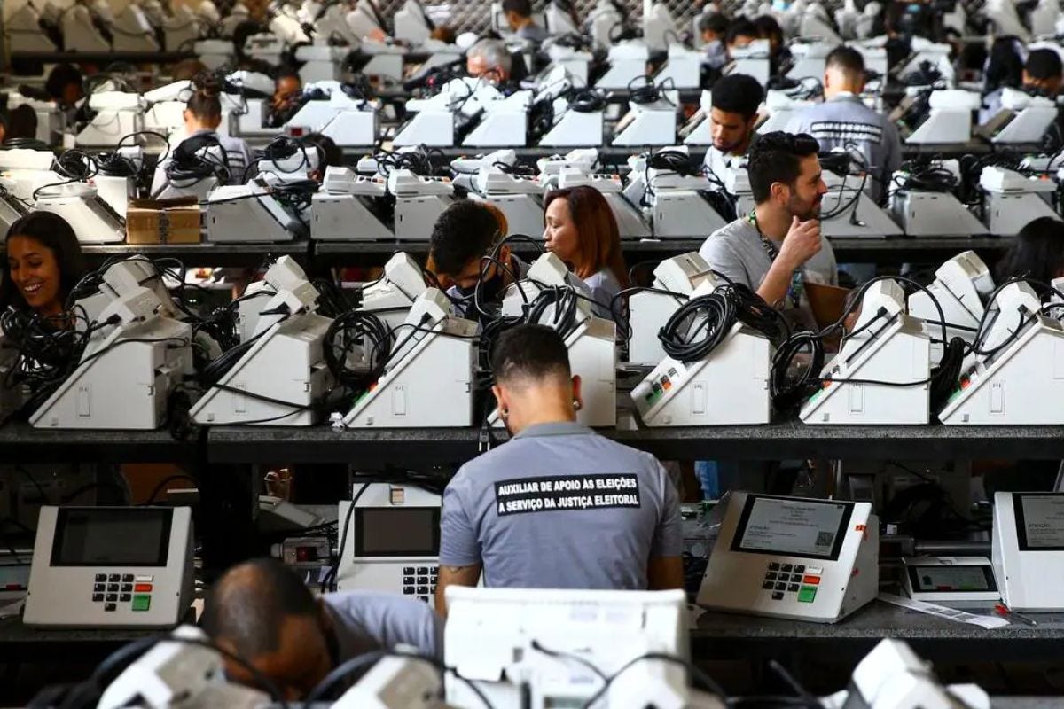 Aproximadamente 156 milhões de eleitores brasileiros estão aptos para votar nas eleições de 4 outubro deste ano
