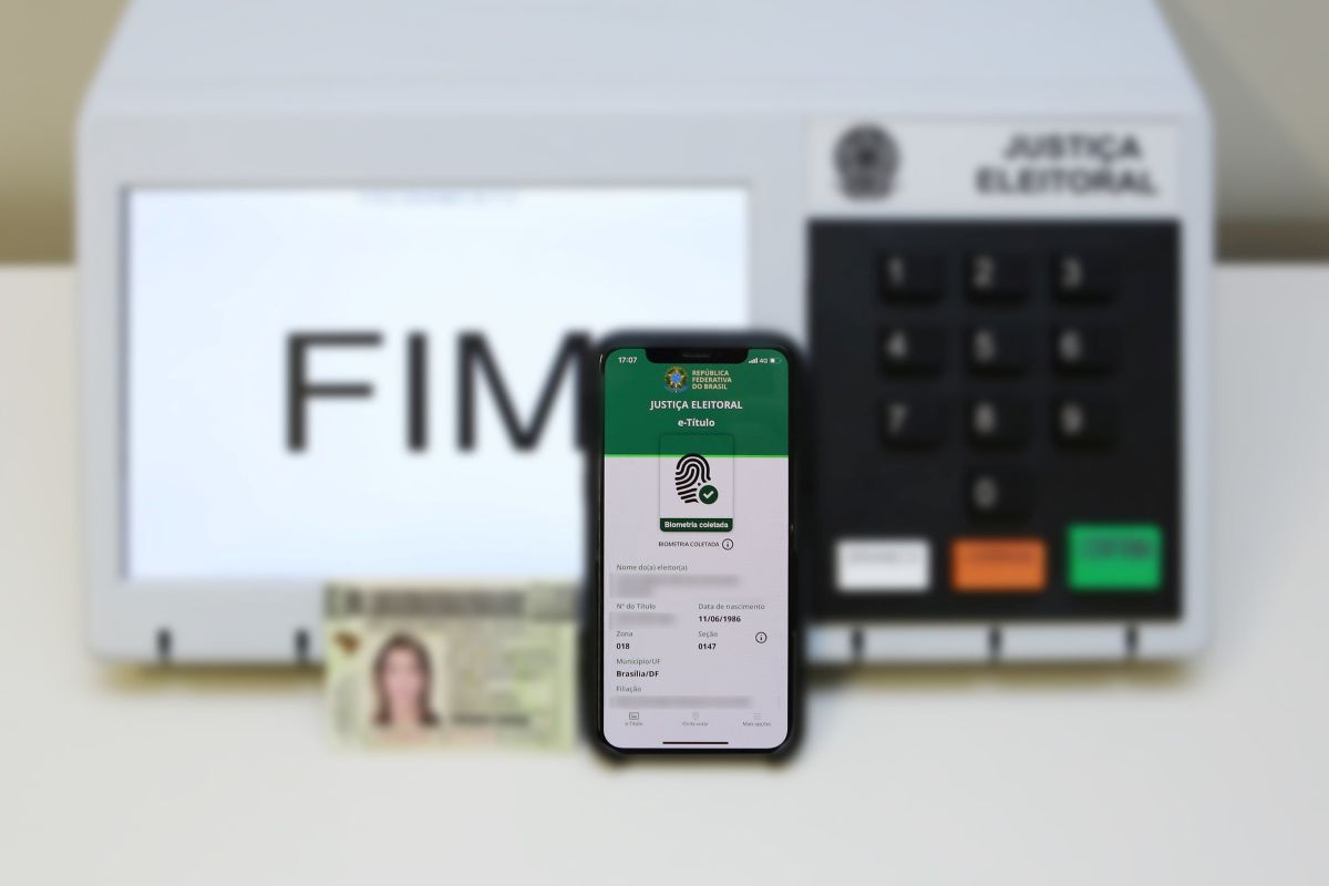 O E-título pode ser baixado em celulares ou tablets com sistema Android e IOS
