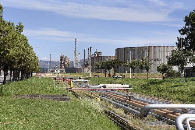 Em 27 de maio, a comissão constatou em uma das visitas o contínuo lançamento de esgoto industrial sem tratamento no Córrego Pintado, bem como o estado de degradação da lagoa