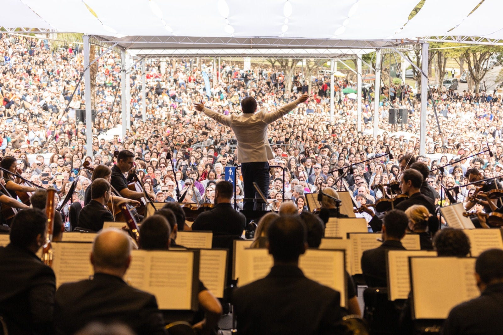 Sob a regência do maestro José Soares, orquestra levará ao público repertório diversificado