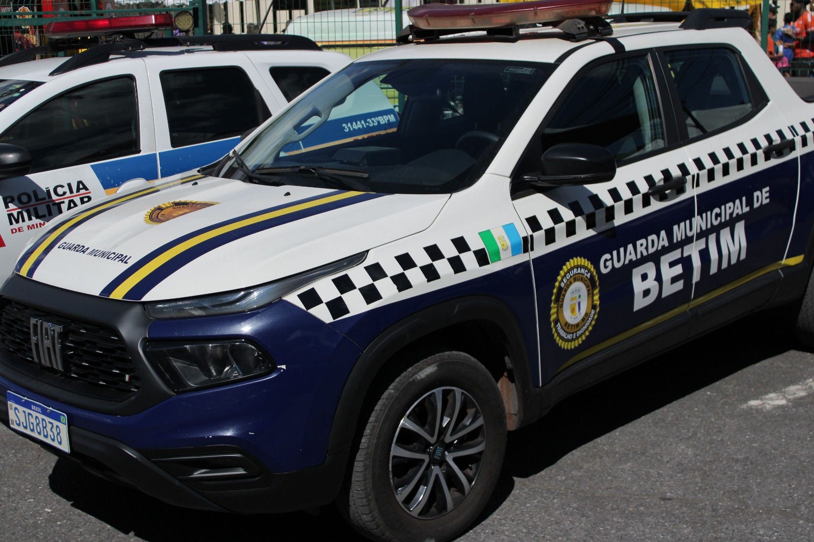 Veículo furtado foi abordado pela Guarda Municipal na avenida Bandeirantes, em Betim