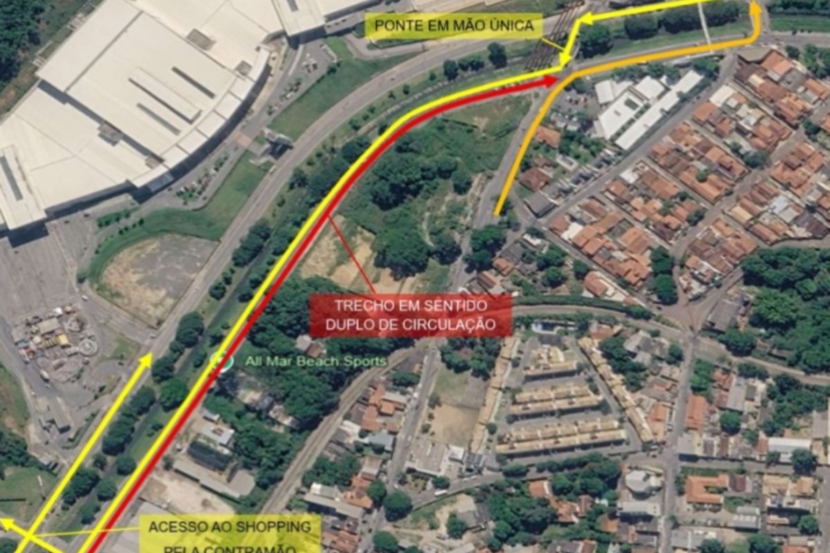 Para orientar os condutores, foram instaladas faixas informativas ao longo da via, além de cones que delimitarão o trecho em operação de mão dupla